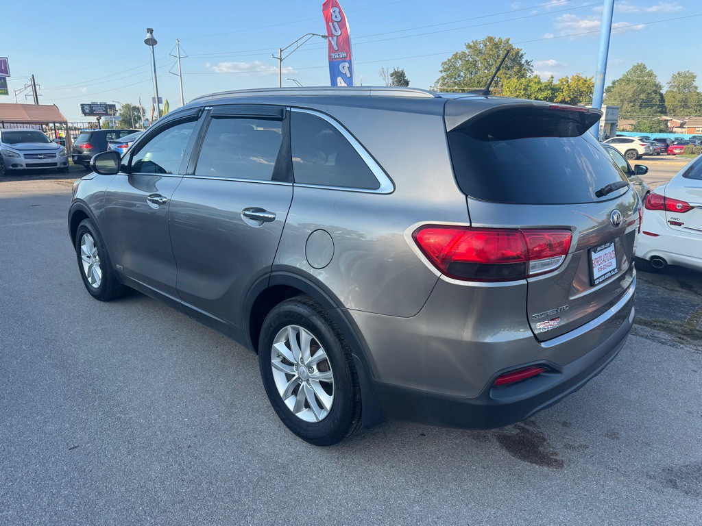 2016 Kia Sorento Image 7