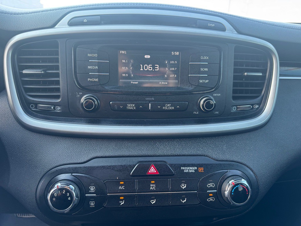2016 Kia Sorento Image 15