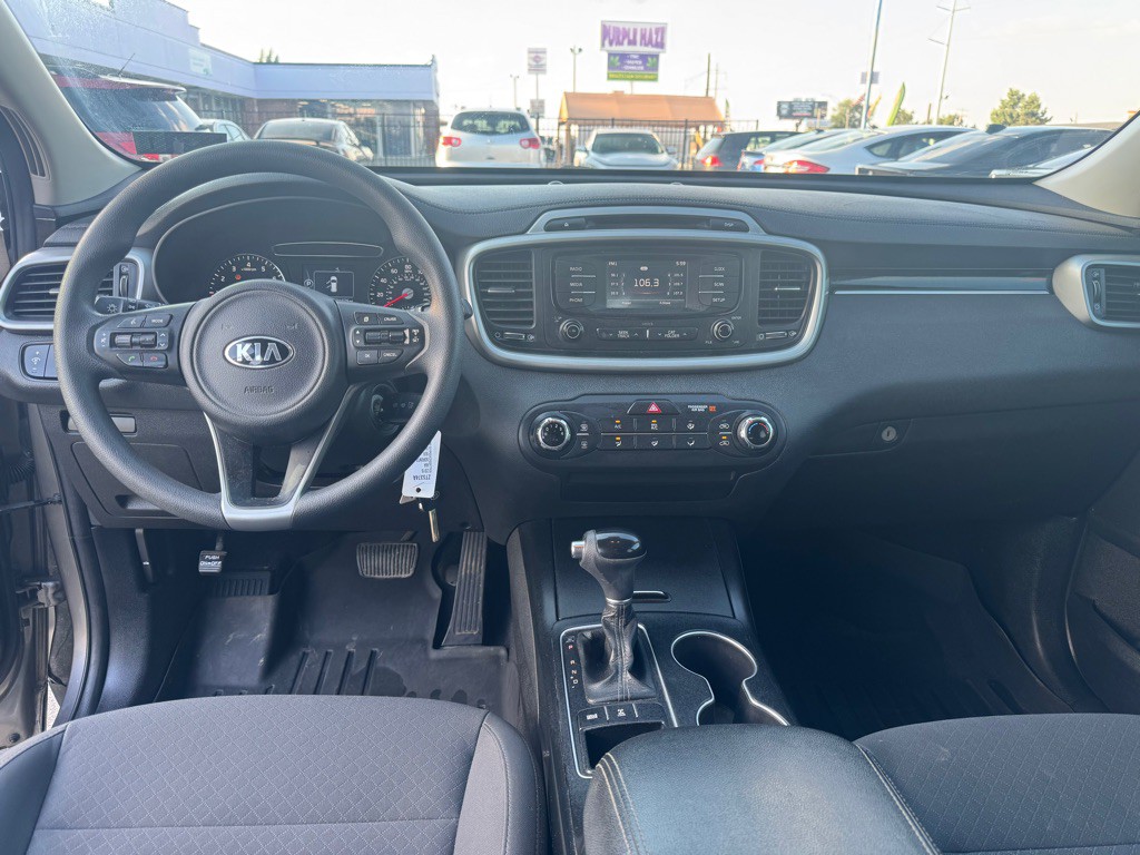 2016 Kia Sorento Image 19