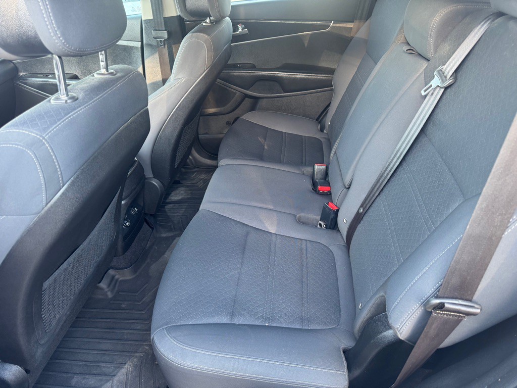 2016 Kia Sorento Image 21