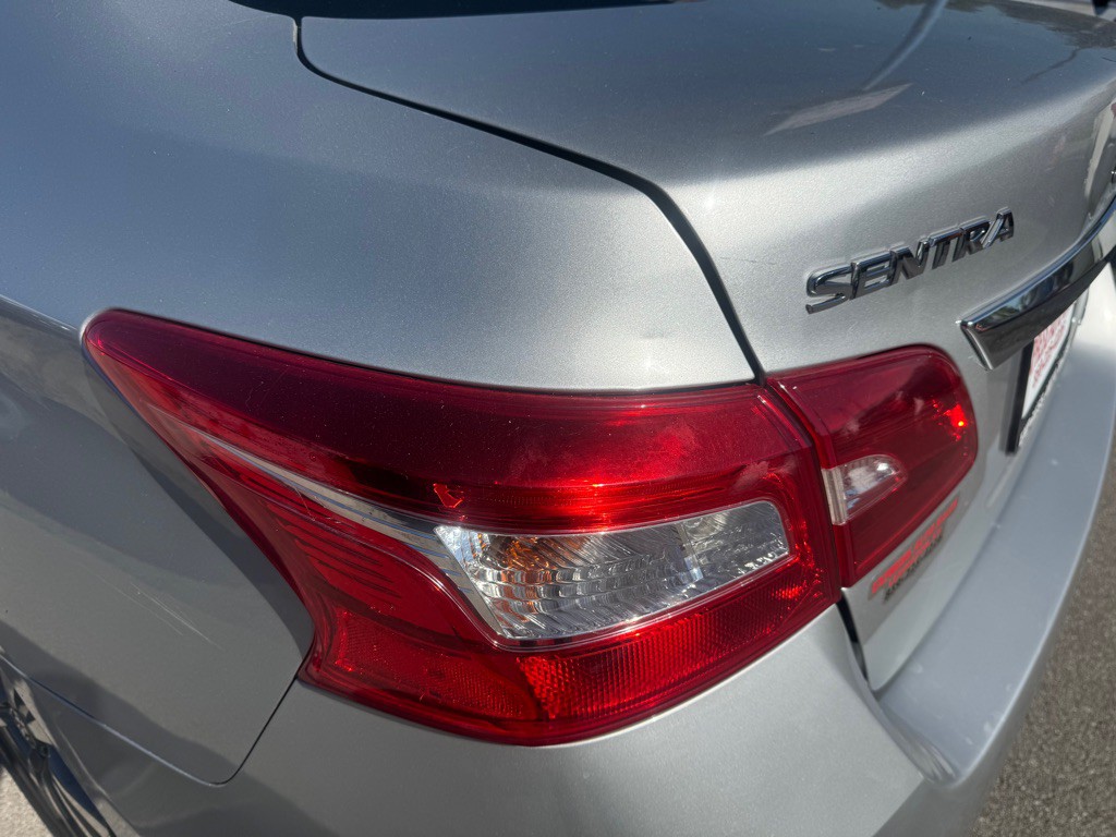 2019 Nissan Sentra Image 9