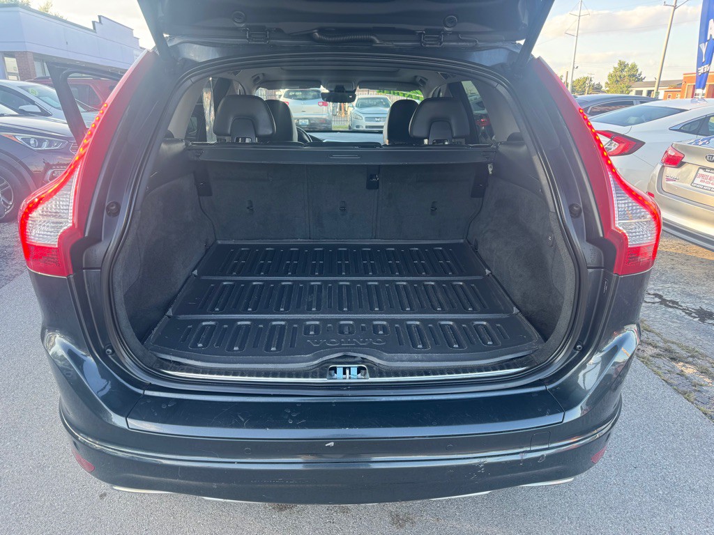 2015 Volvo XC60 Image 26