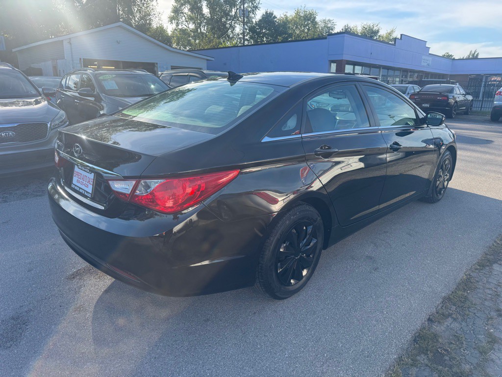 2012 Hyundai Sonata Image 4