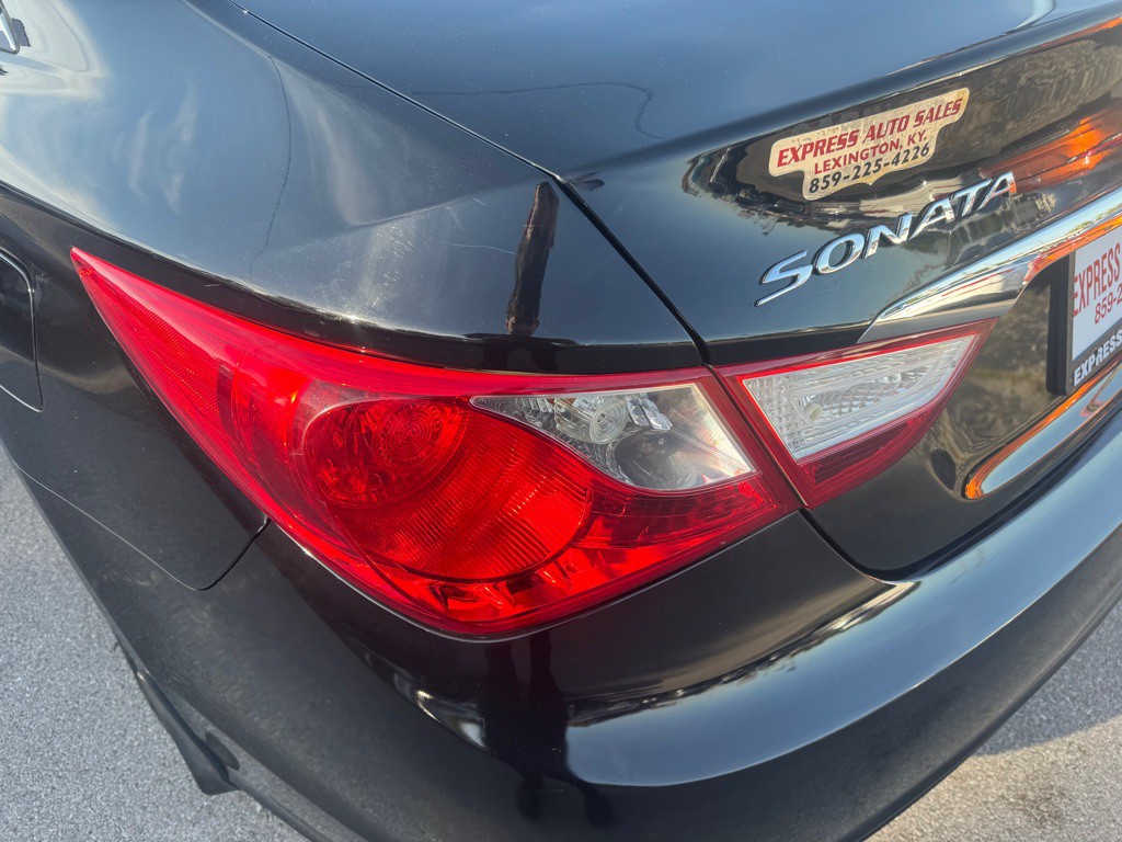 2012 Hyundai Sonata Image 8