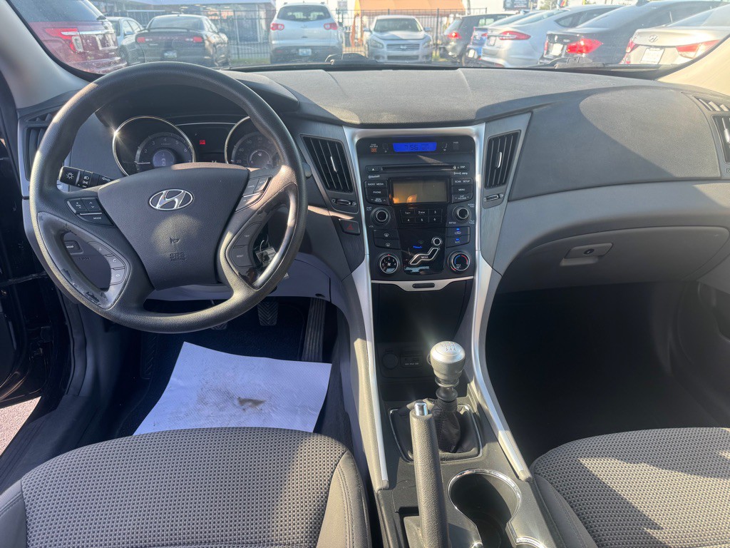 2012 Hyundai Sonata Image 17