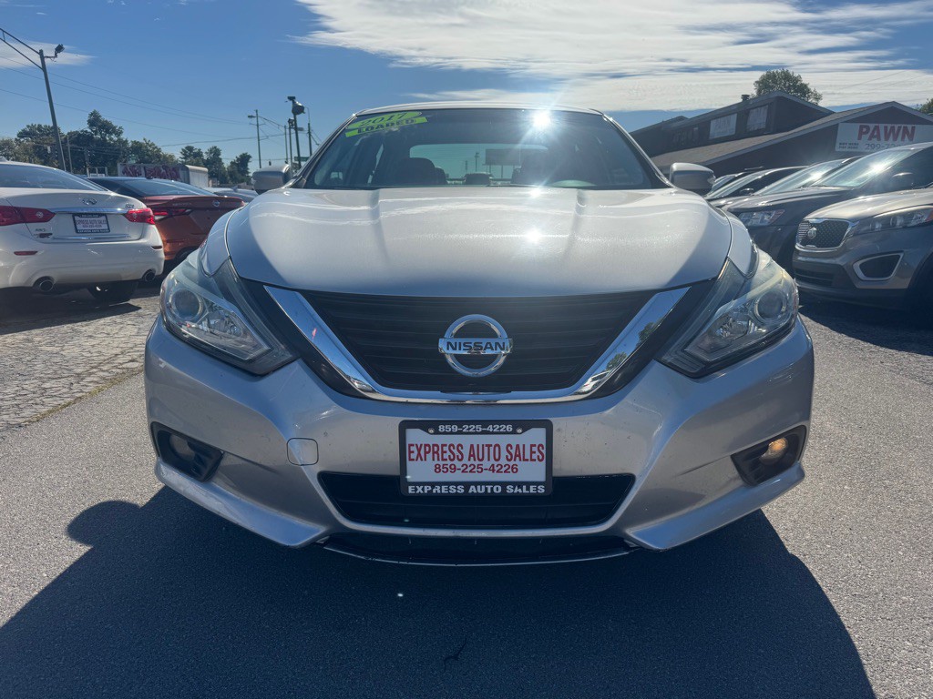 2017 Nissan Altima Image 3