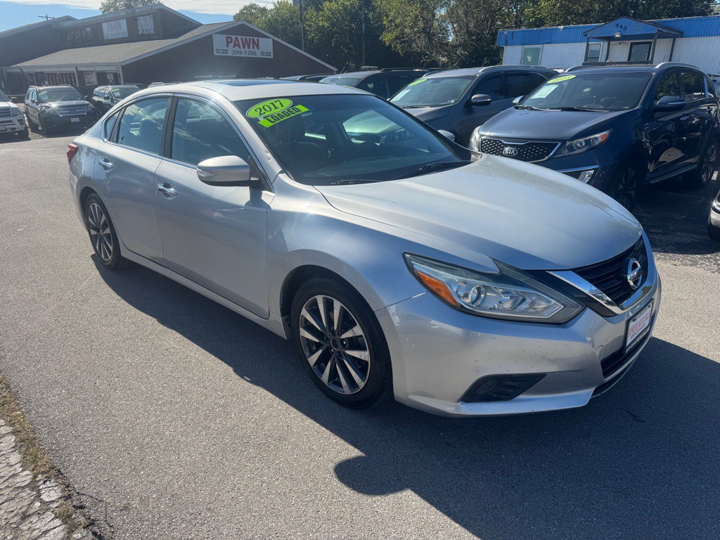2017 Nissan Altima Image 4