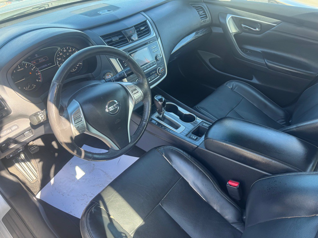 2017 Nissan Altima Image 13