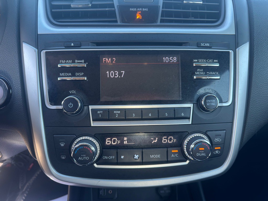 2017 Nissan Altima Image 16