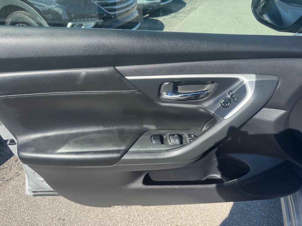 2017 Nissan Altima Image 20