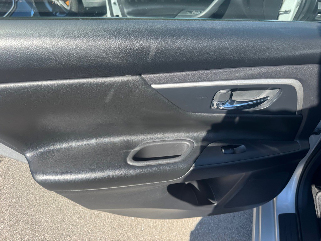 2017 Nissan Altima Image 22