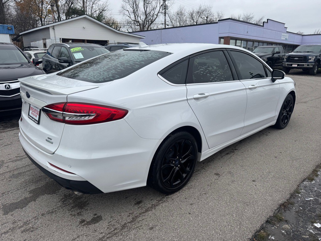 2020 Ford Fusion Image 4