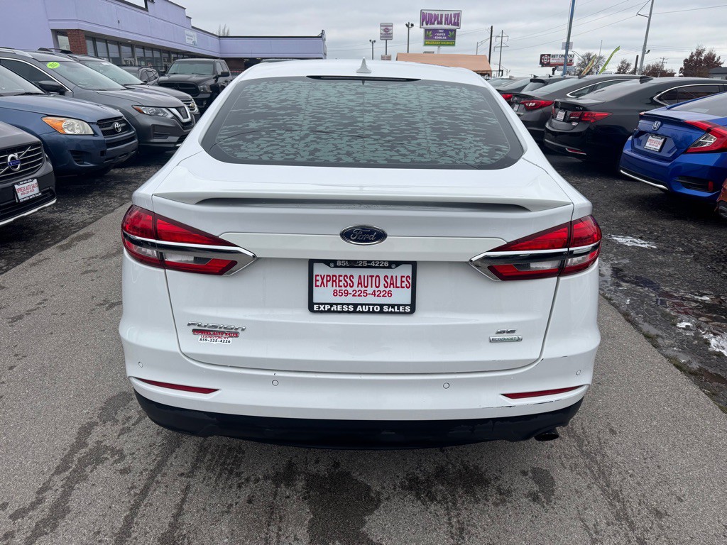 2020 Ford Fusion Image 5