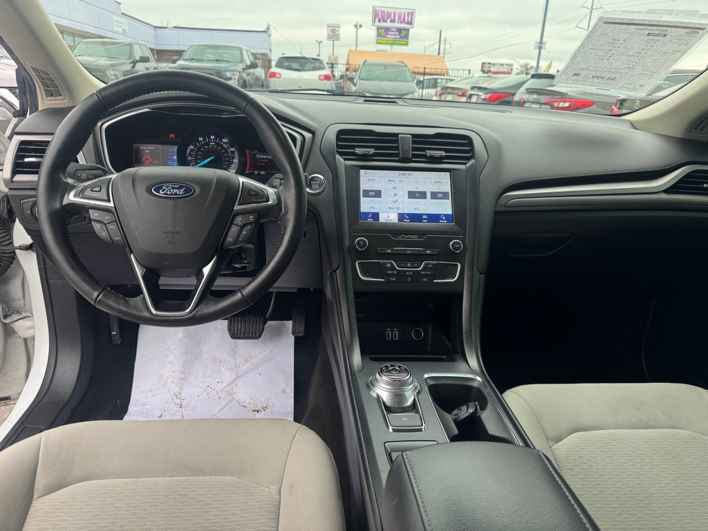 2020 Ford Fusion Image 19