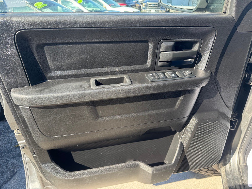 2013 RAM 1500 Image 18