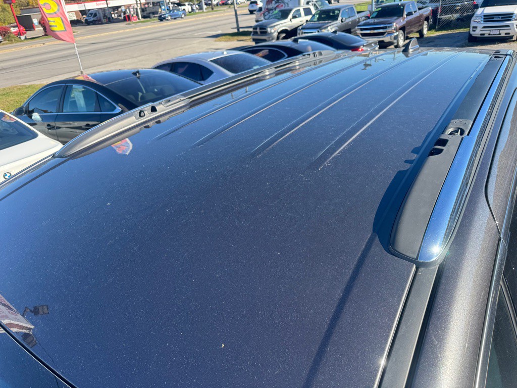 2017 Chrysler Pacifica Image 8