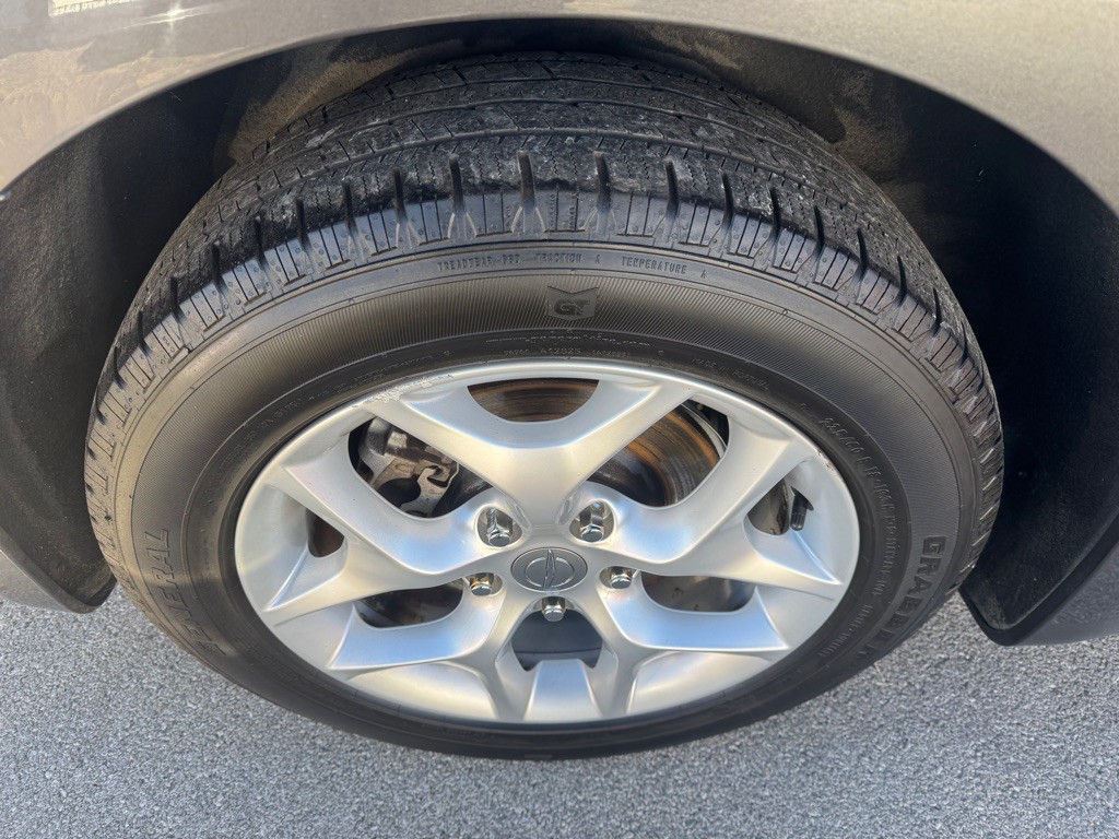 2017 Chrysler Pacifica Image 11