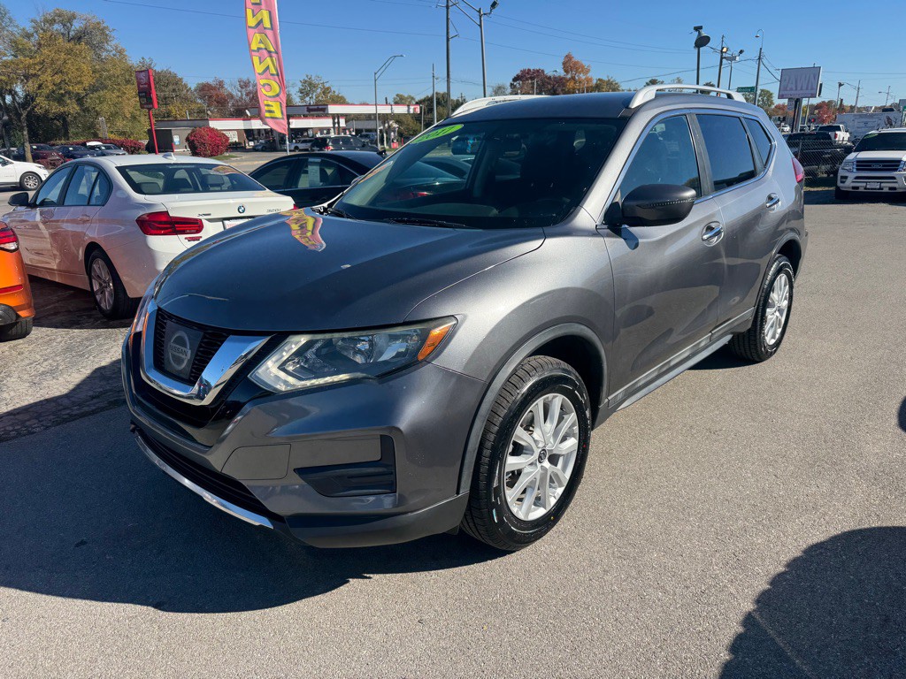 2017 Nissan Rogue Image 1