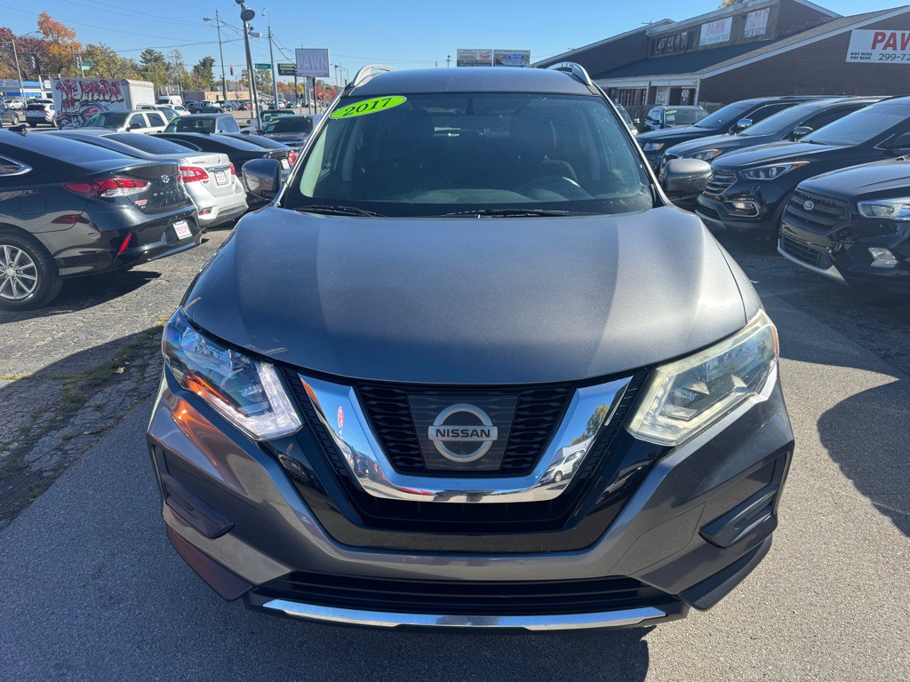 2017 Nissan Rogue Image 2