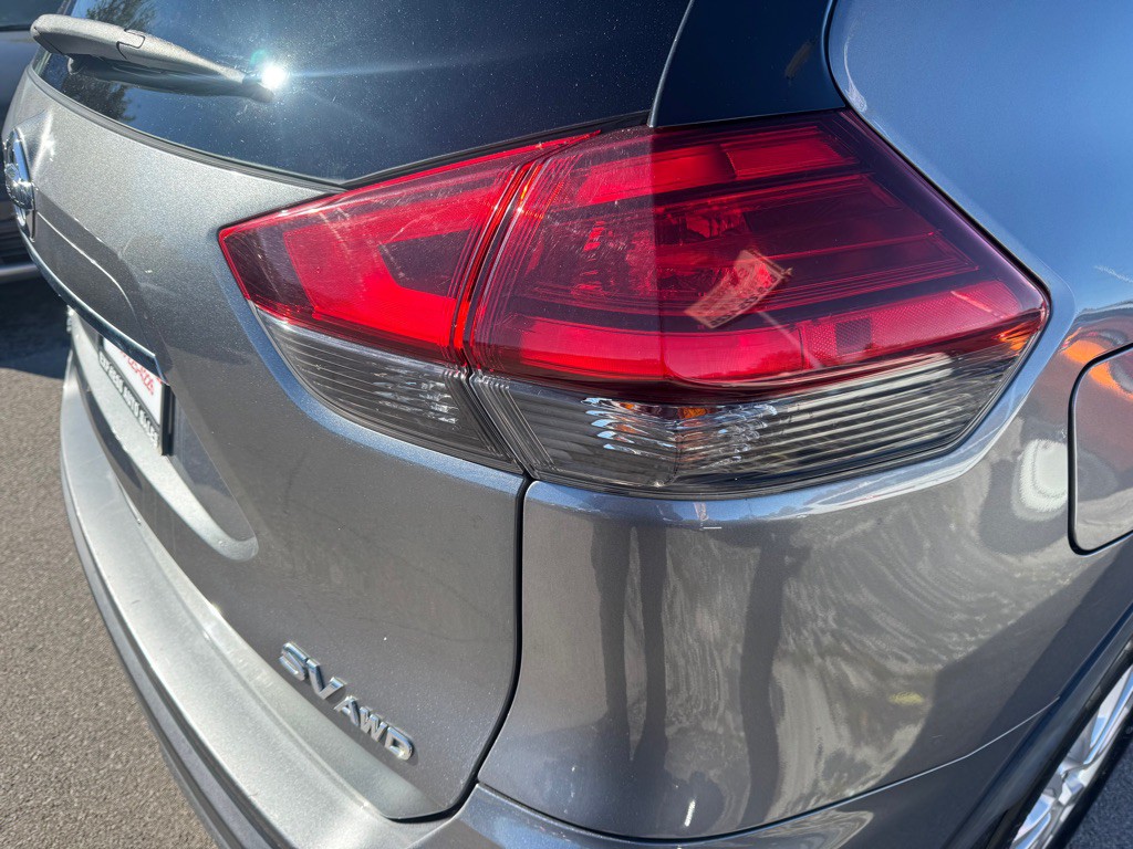 2017 Nissan Rogue Image 9