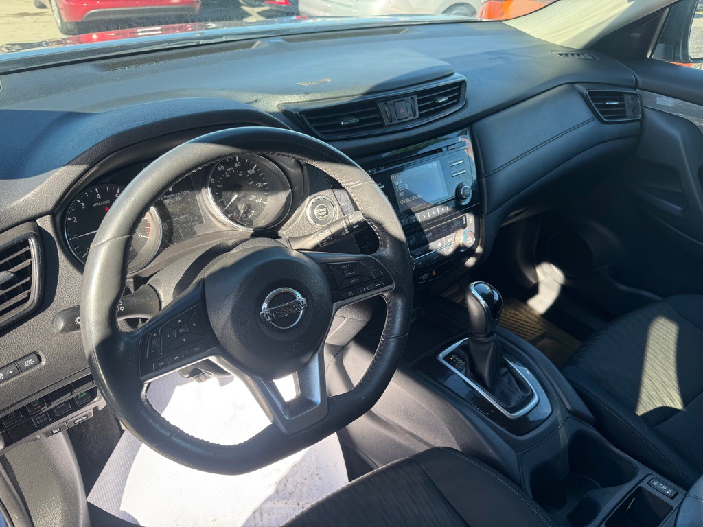 2017 Nissan Rogue Image 14