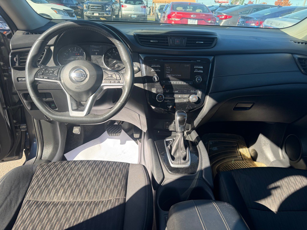 2017 Nissan Rogue Image 21