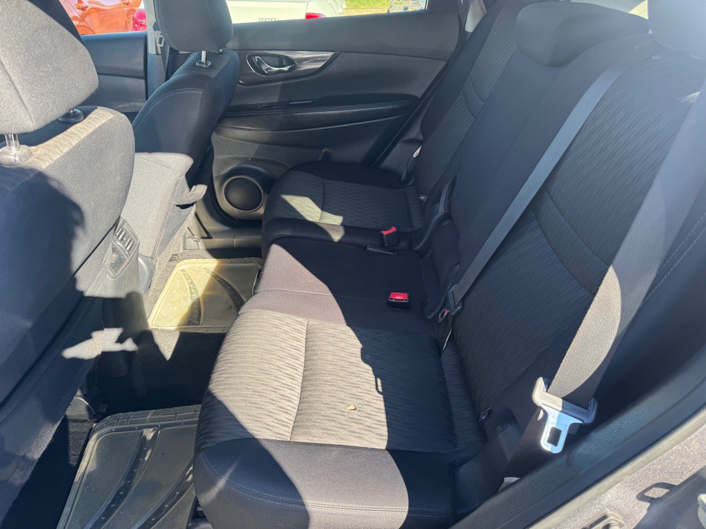 2017 Nissan Rogue Image 23