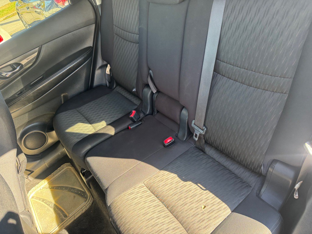 2017 Nissan Rogue Image 24