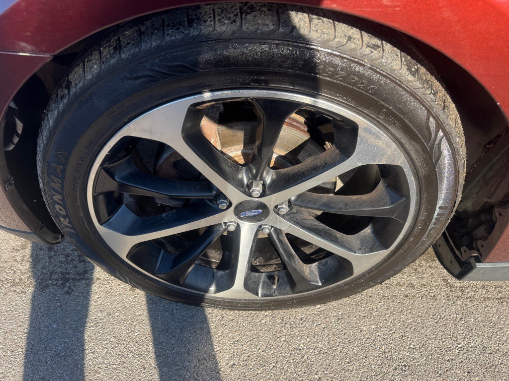 2015 Ford Taurus Image 9