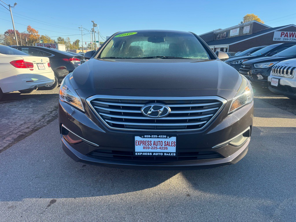 2016 Hyundai Sonata Image 3