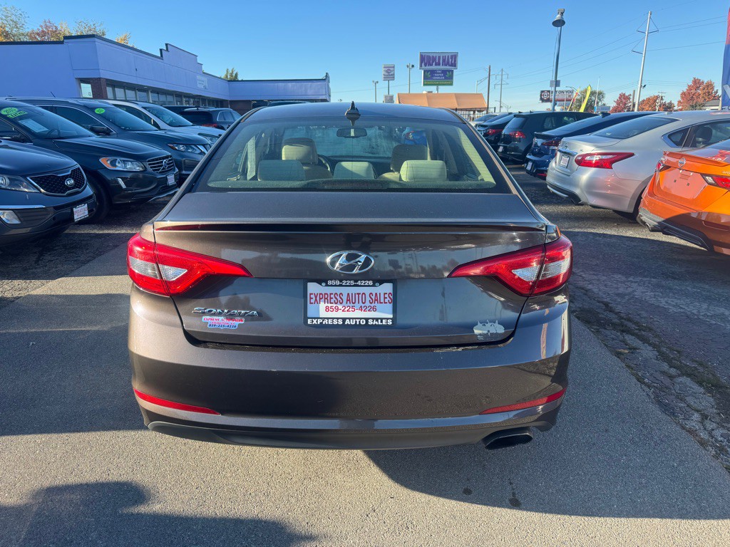 2016 Hyundai Sonata Image 6