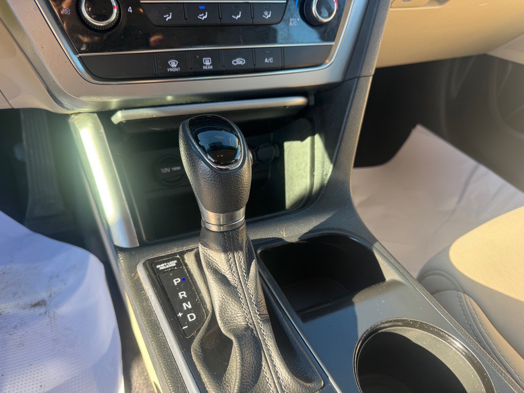 2016 Hyundai Sonata Image 16