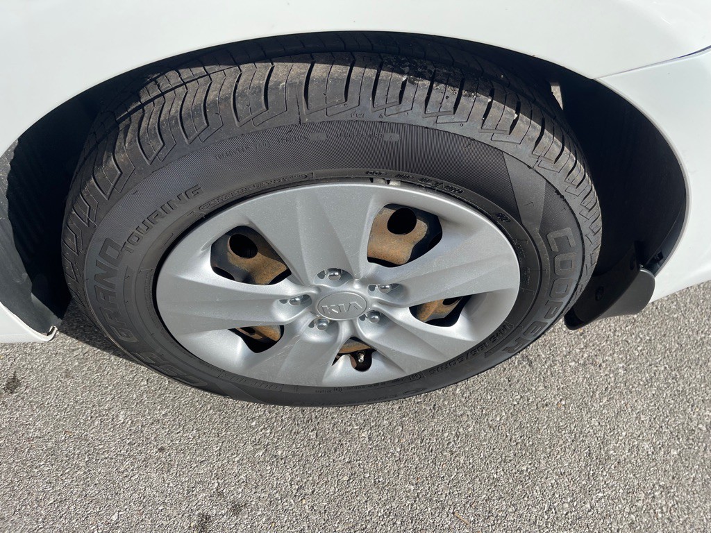 2018 Kia Forte Image 16