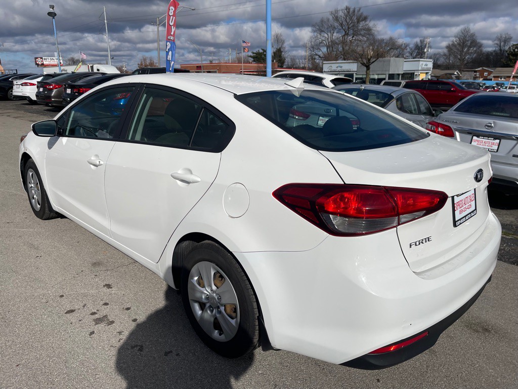 2018 Kia Forte Image 6