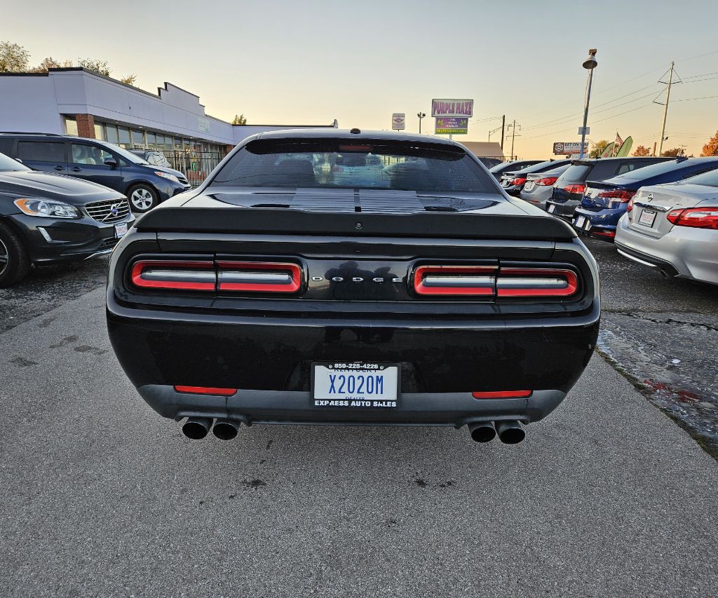 2016 Dodge Challenger Image 7