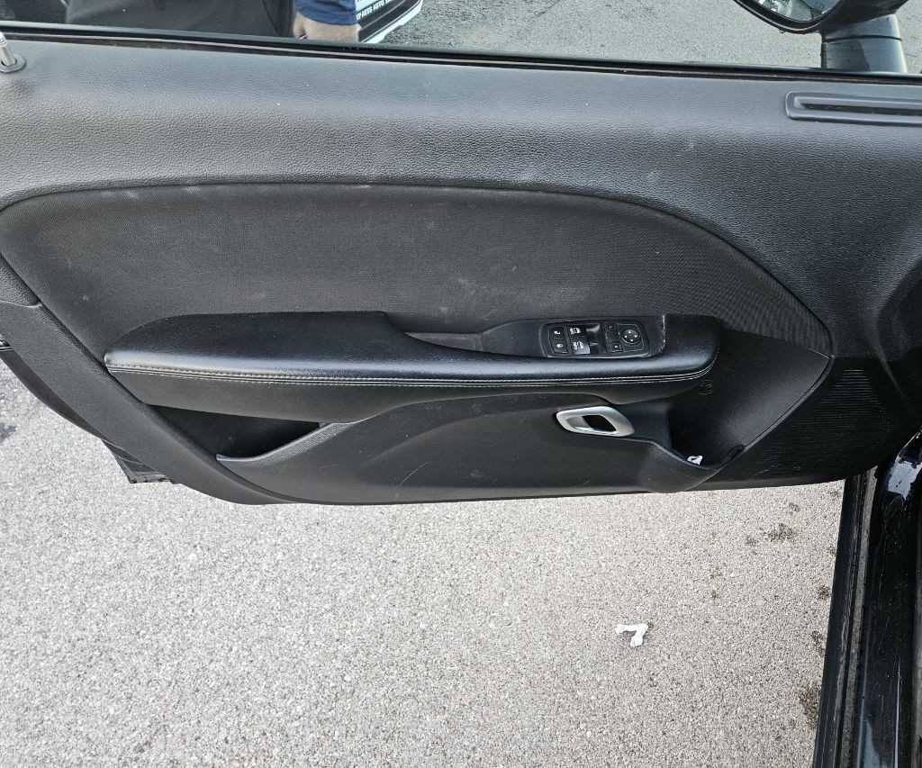 2016 Dodge Challenger Image 11