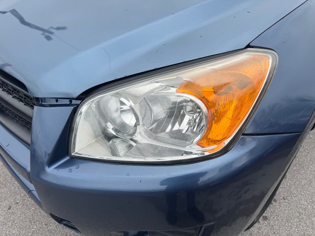 2011 Toyota Rav4 Image 7