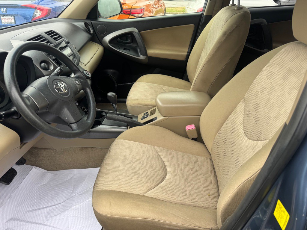 2011 Toyota Rav4 Image 10