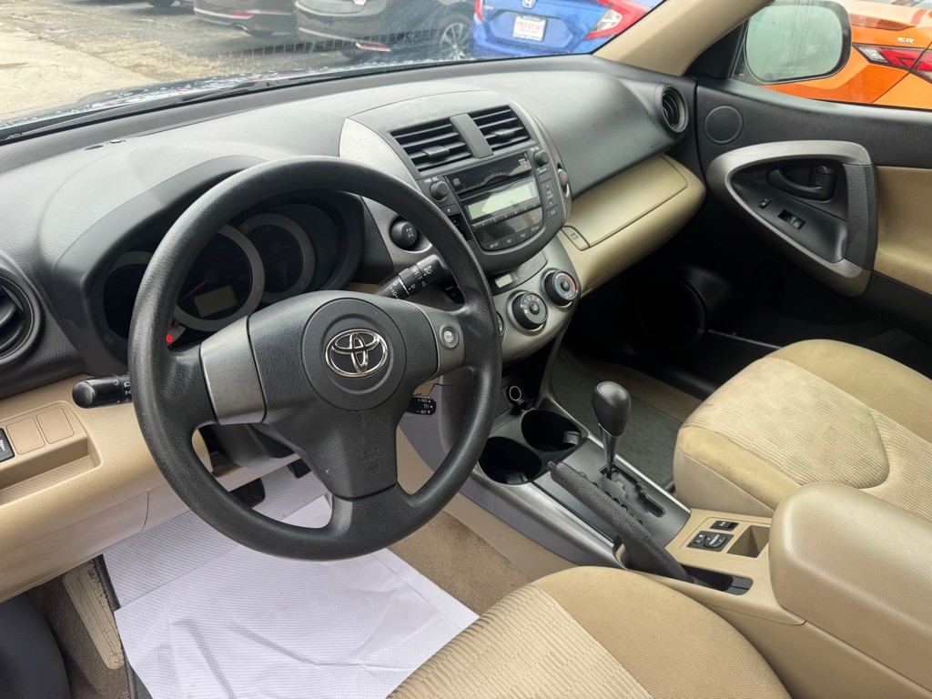 2011 Toyota Rav4 Image 11