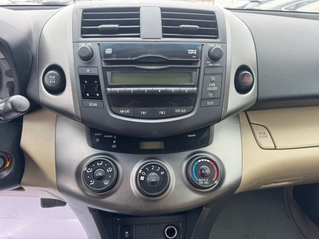 2011 Toyota Rav4 Image 13