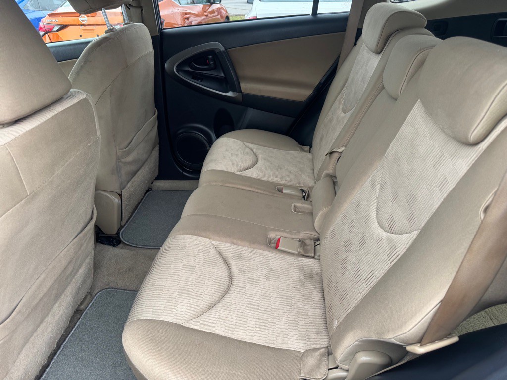 2011 Toyota Rav4 Image 17