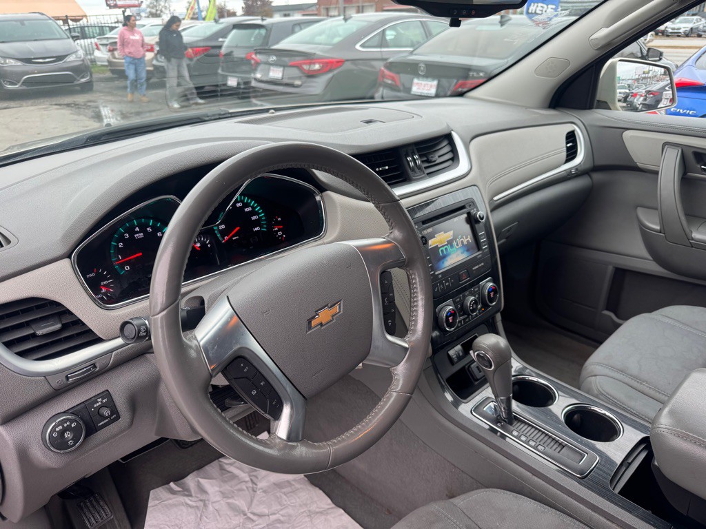2015 Chevrolet Traverse Image 12
