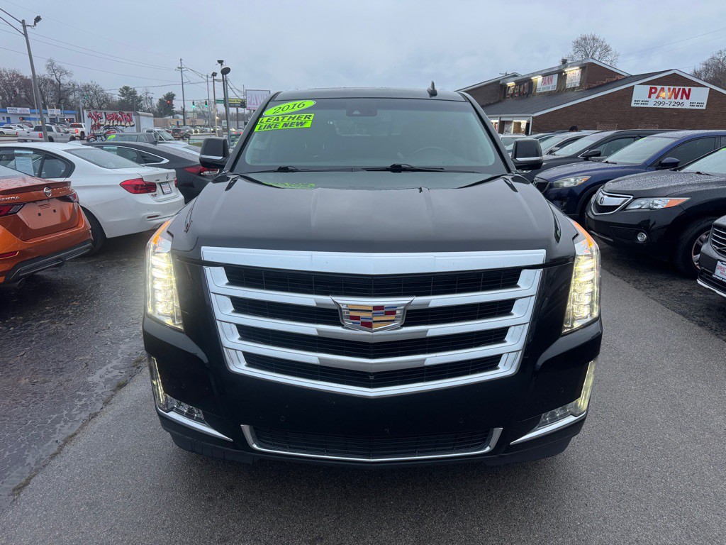 2016 Cadillac Escalade Image 2