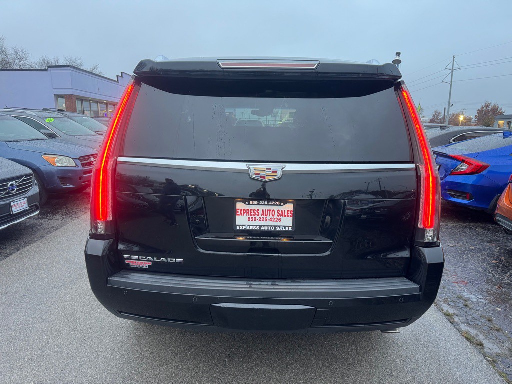2016 Cadillac Escalade Image 6