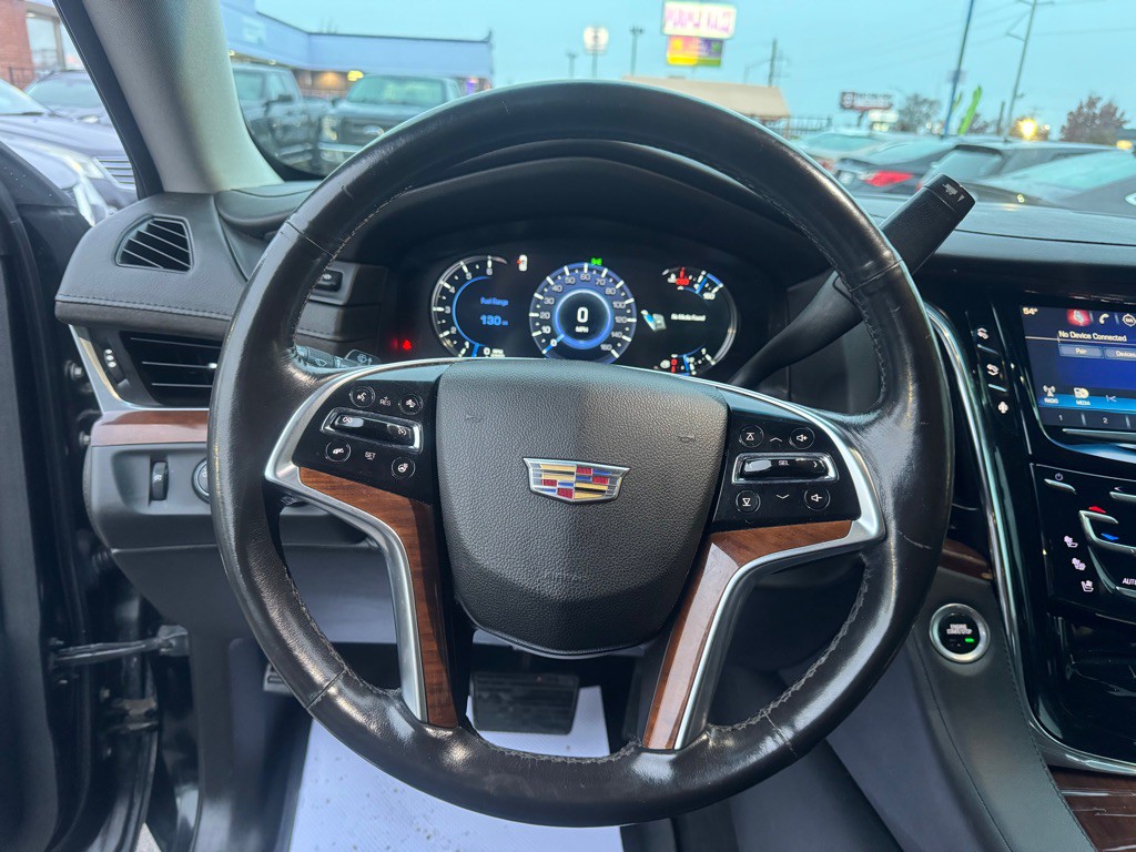 2016 Cadillac Escalade Image 13