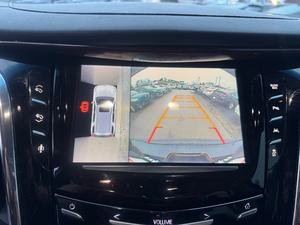 2016 Cadillac Escalade Image 15