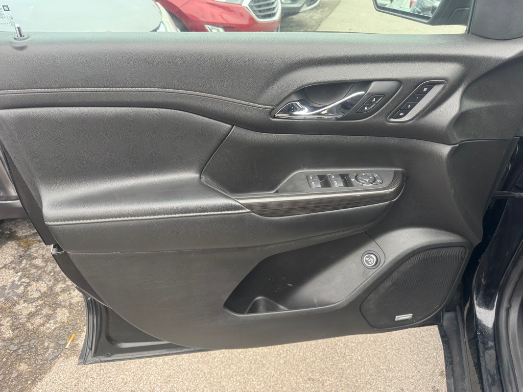 2019 GMC Acadia Image 16