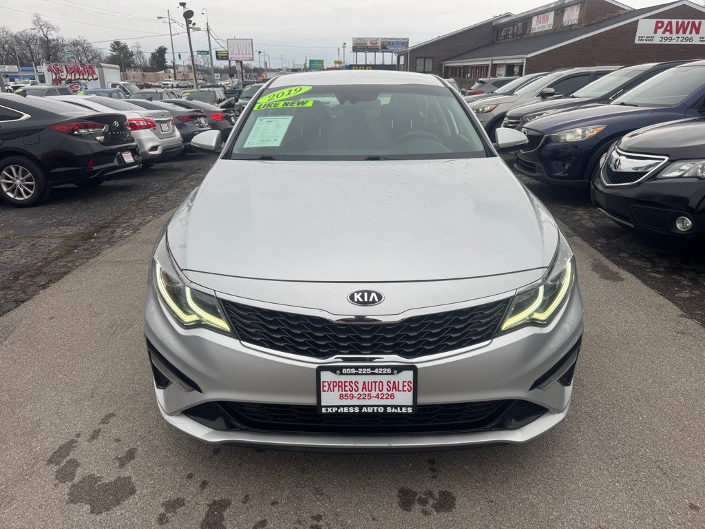 2019 Kia Optima Image 2