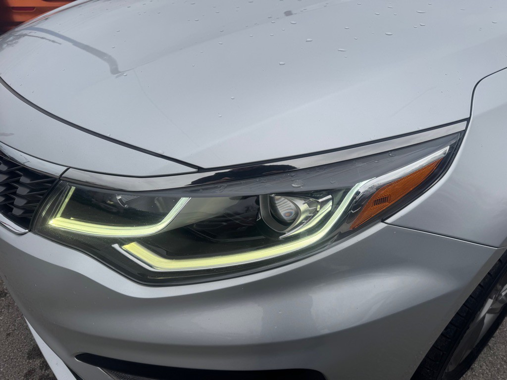 2019 Kia Optima Image 7