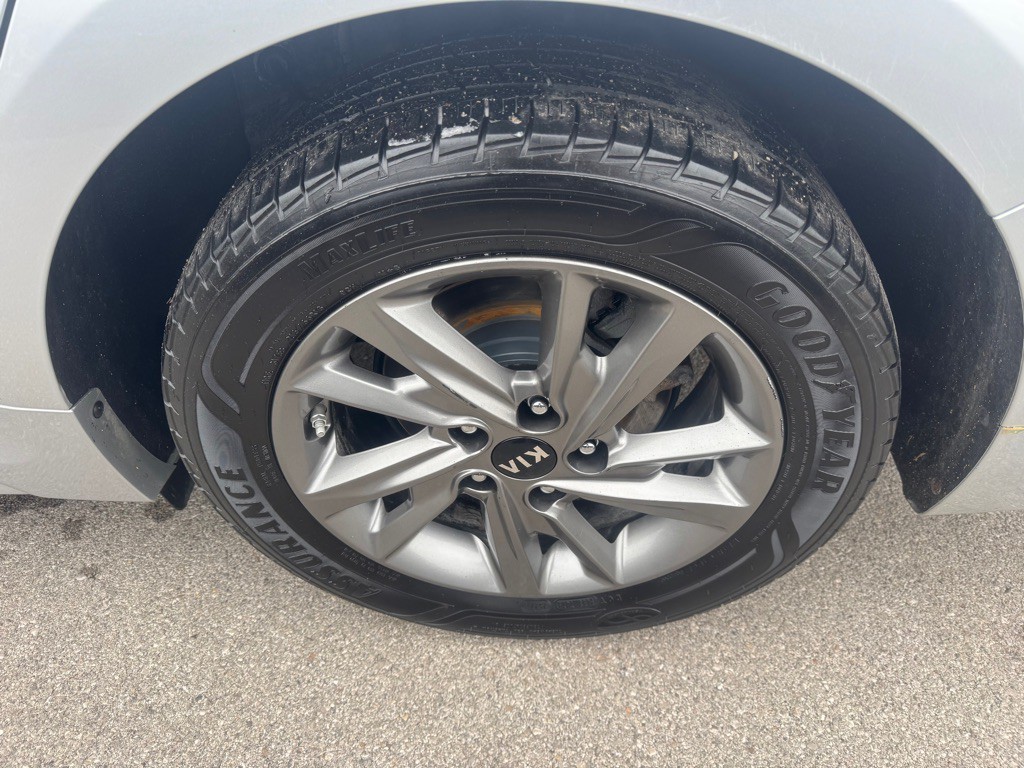 2019 Kia Optima Image 9